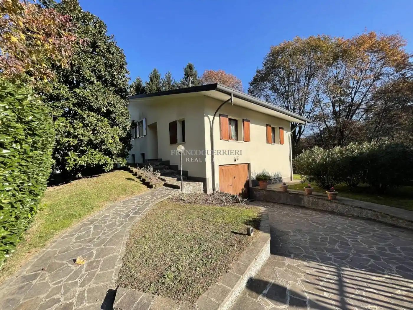 Villa in vendita a Casatenovo