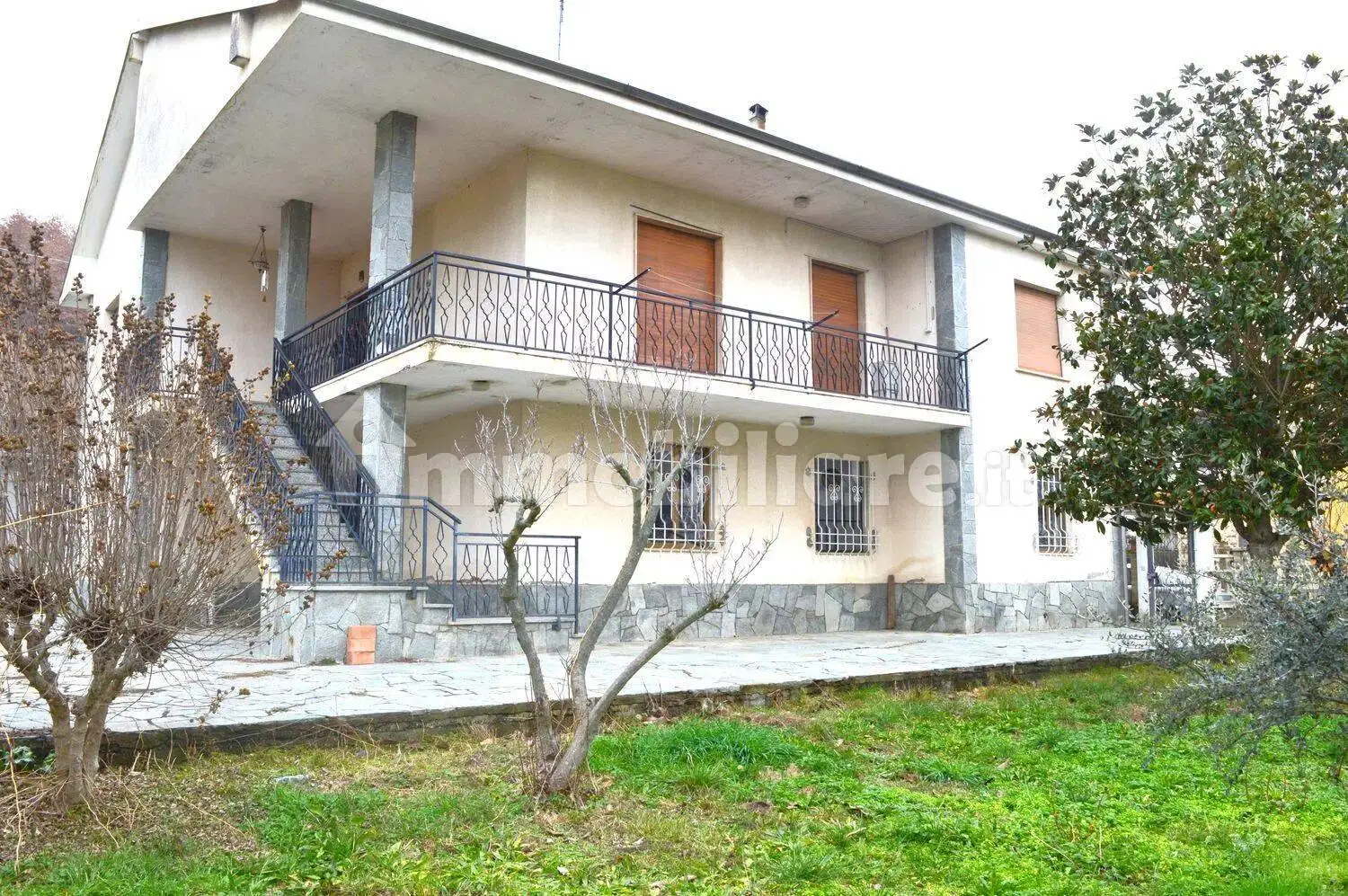 Villa in vendita a Monastero Bormida