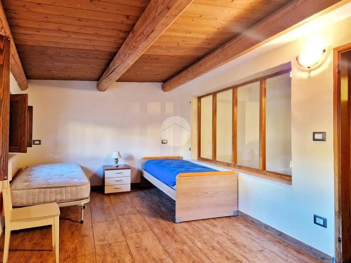 Terratetto unifamiliare Casa con ingresso indipendente via Verdi 2, Castel del Monte - foto 2