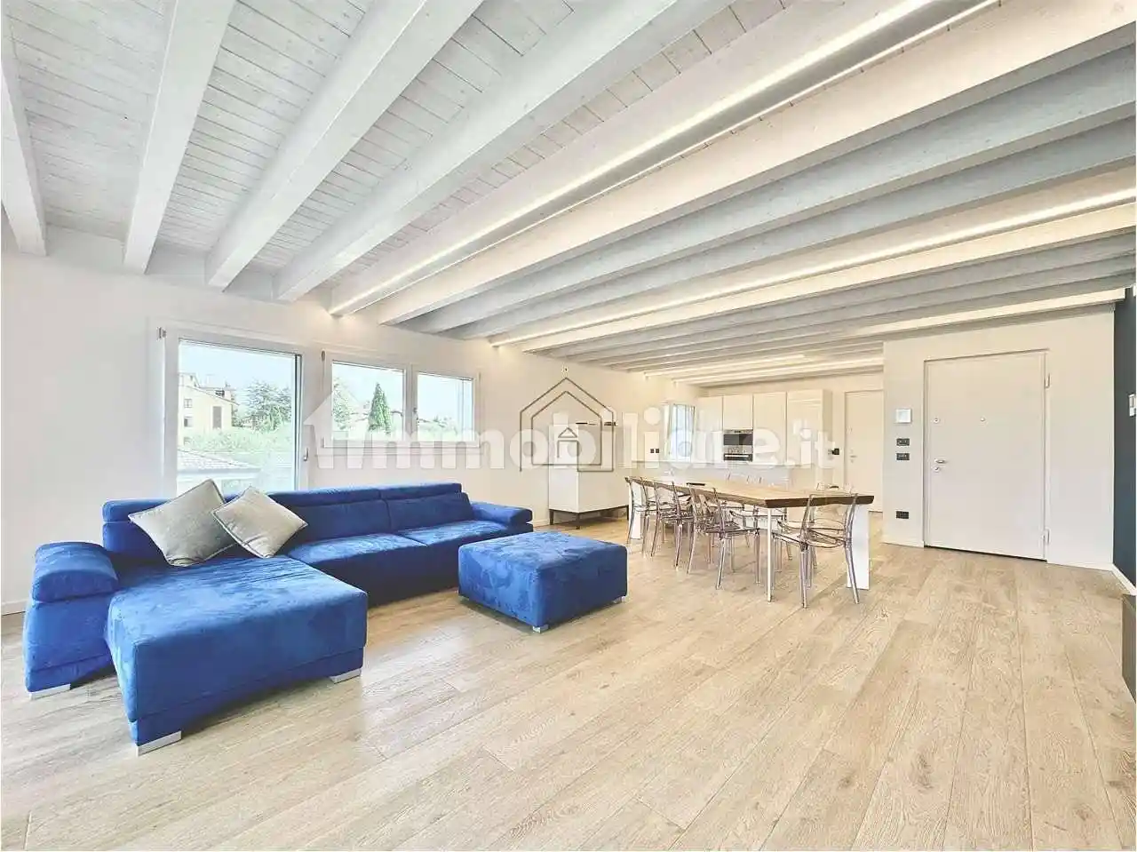 Appartamento in vendita a Desenzano del Garda