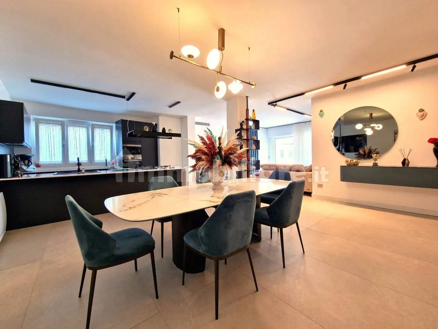 Palazzo - Edificio in vendita a Afragola