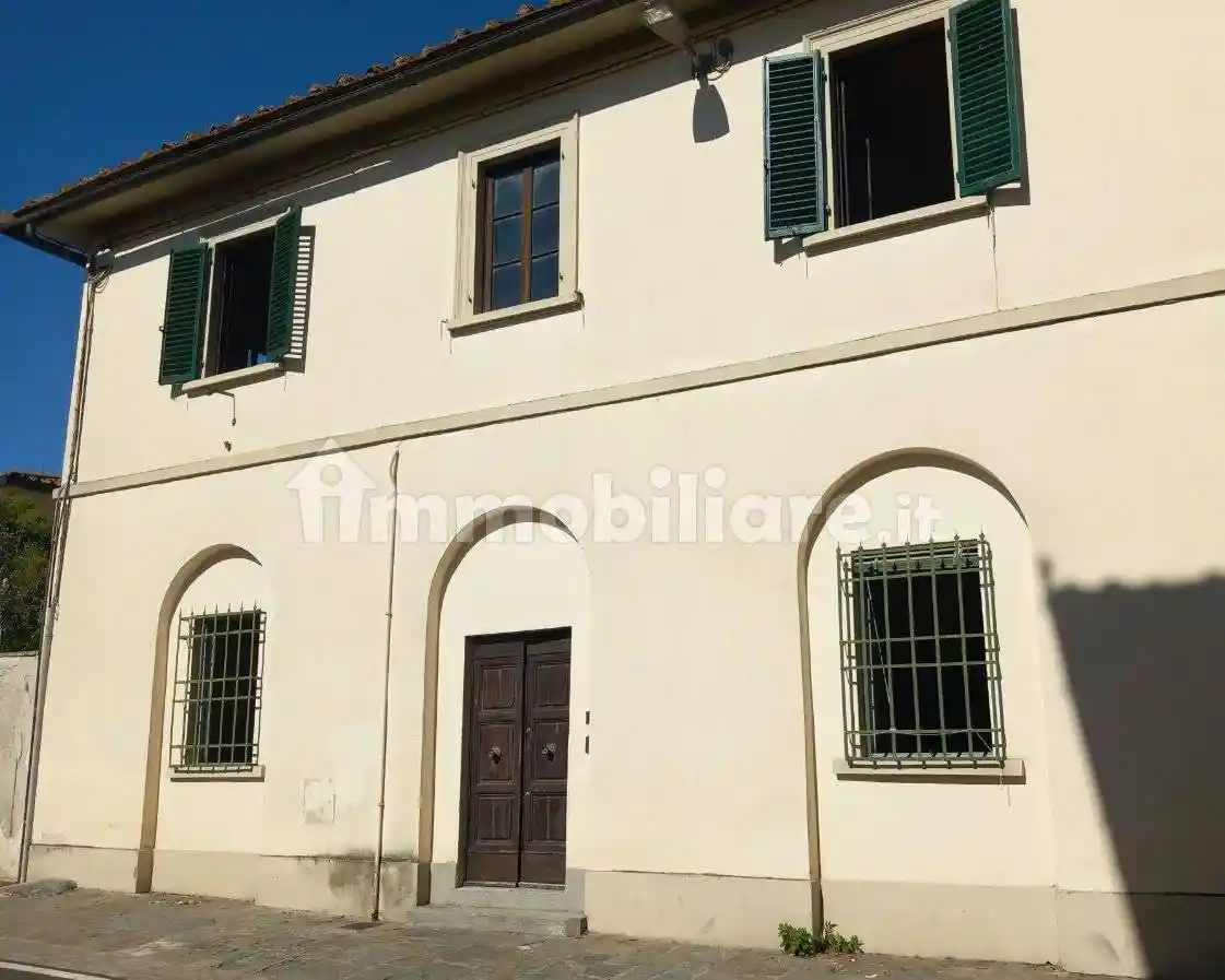 Rustico - Casale in vendita a Firenze