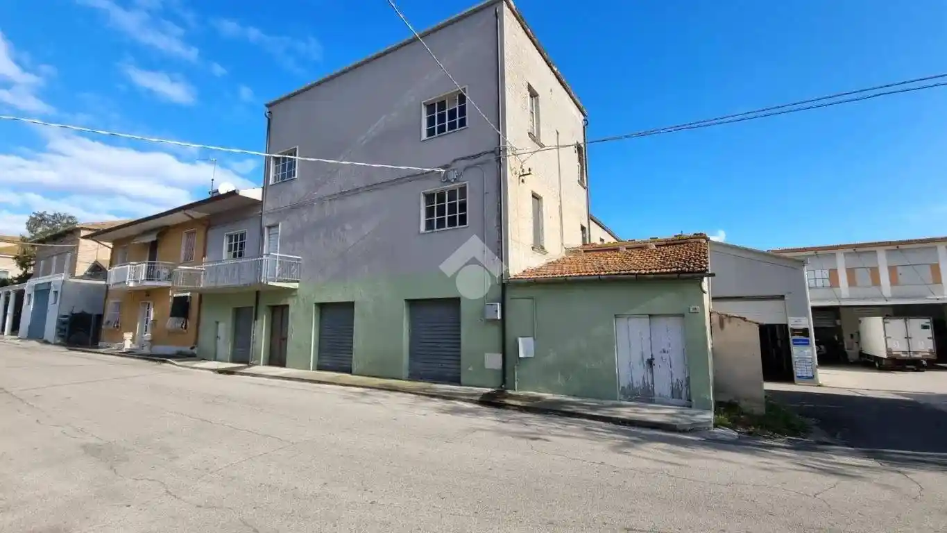 Casa indipendente in vendita a Monsampolo del Tronto