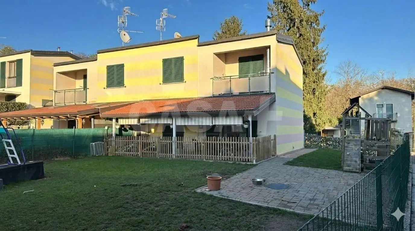 Villetta a schiera in vendita a Cugliate-Fabiasco