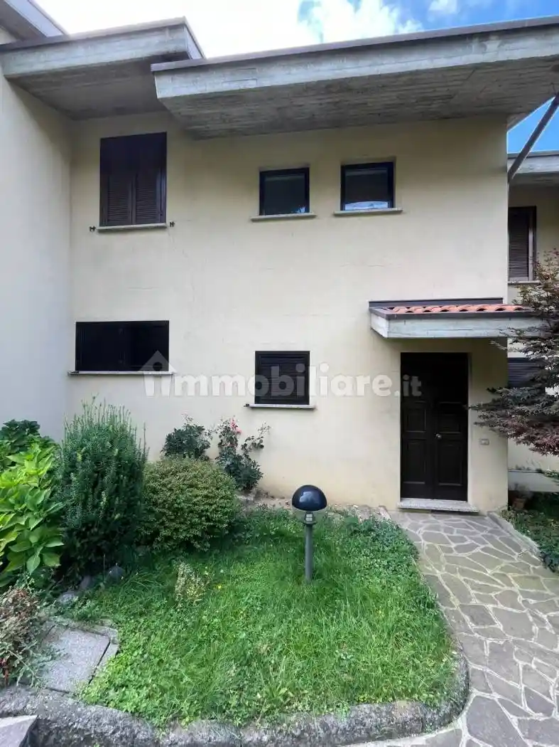 Villetta a schiera in vendita a Villa d'Almè