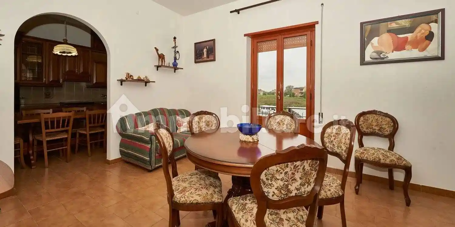 Villa in vendita a Cisterna di Latina