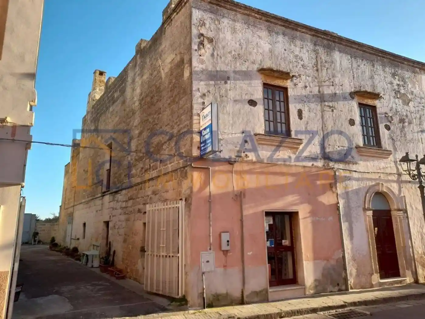 Palazzo - Edificio in vendita a Casarano