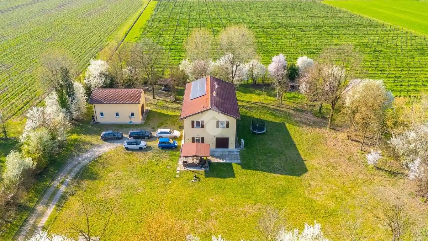 Villa in vendita a Carpi