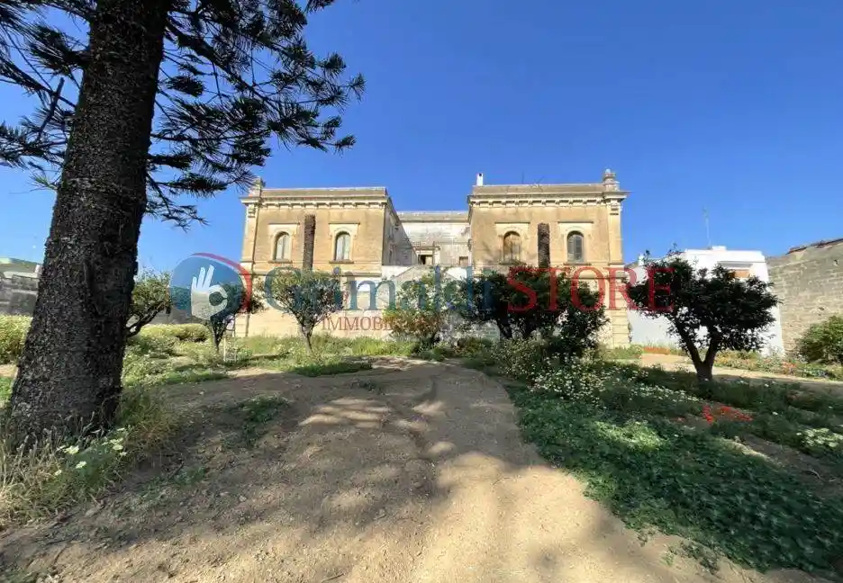 Casa indipendente in vendita a Squinzano