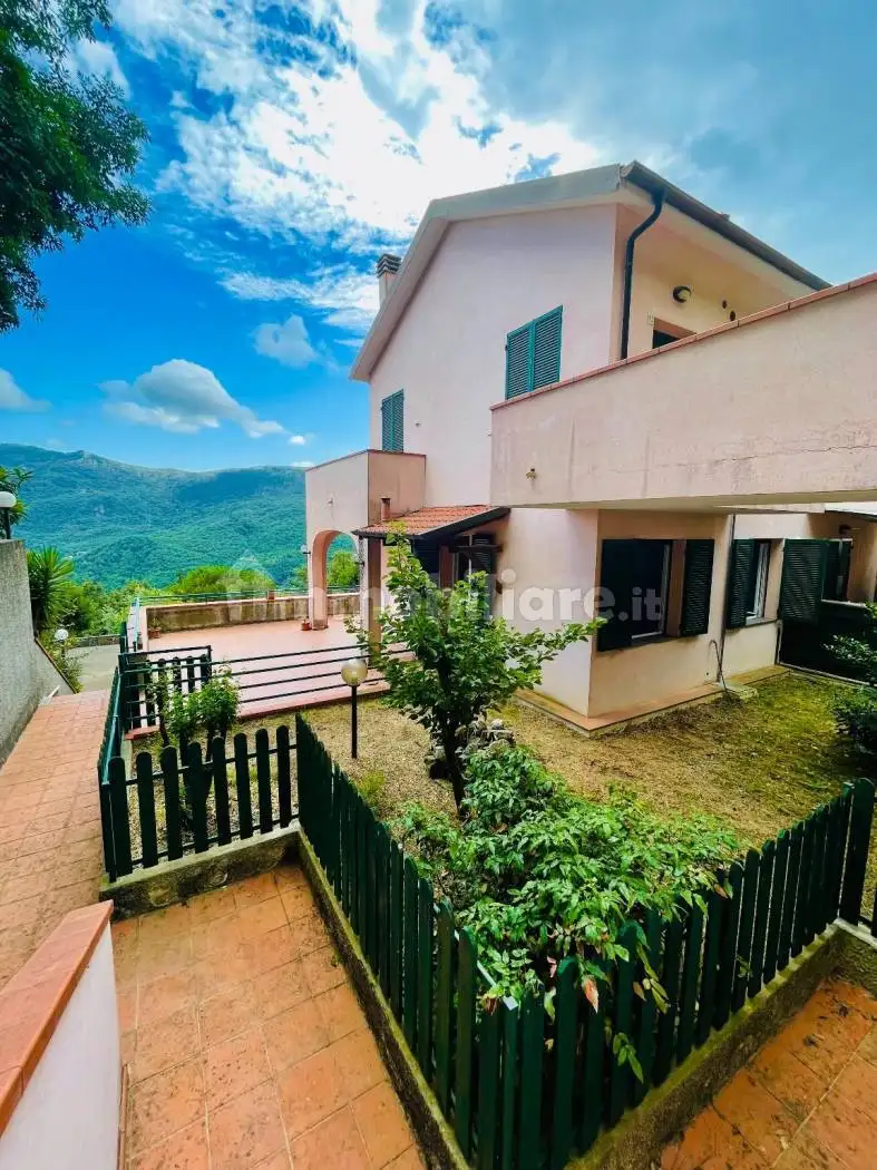 Appartamento in vendita a Testico