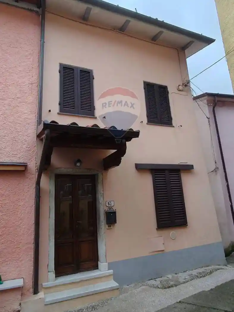 Casa indipendente in vendita a Seravezza