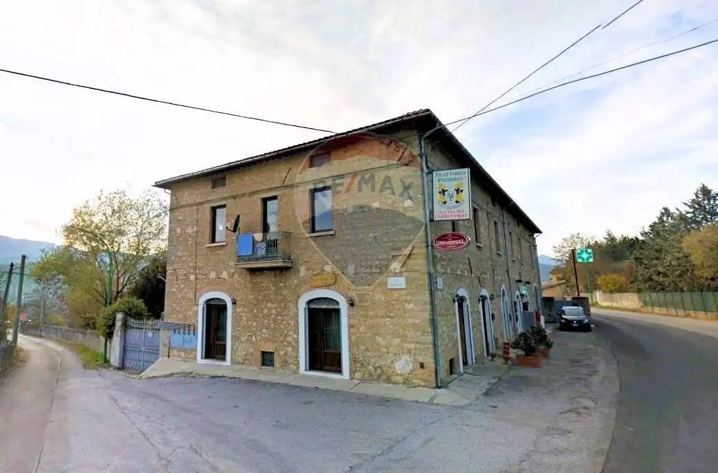 Rustico - Casale in vendita a Barete