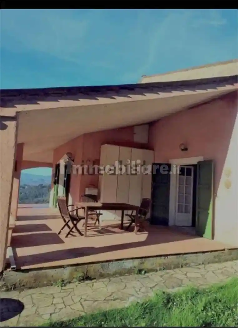 Villa in vendita a Sarzana