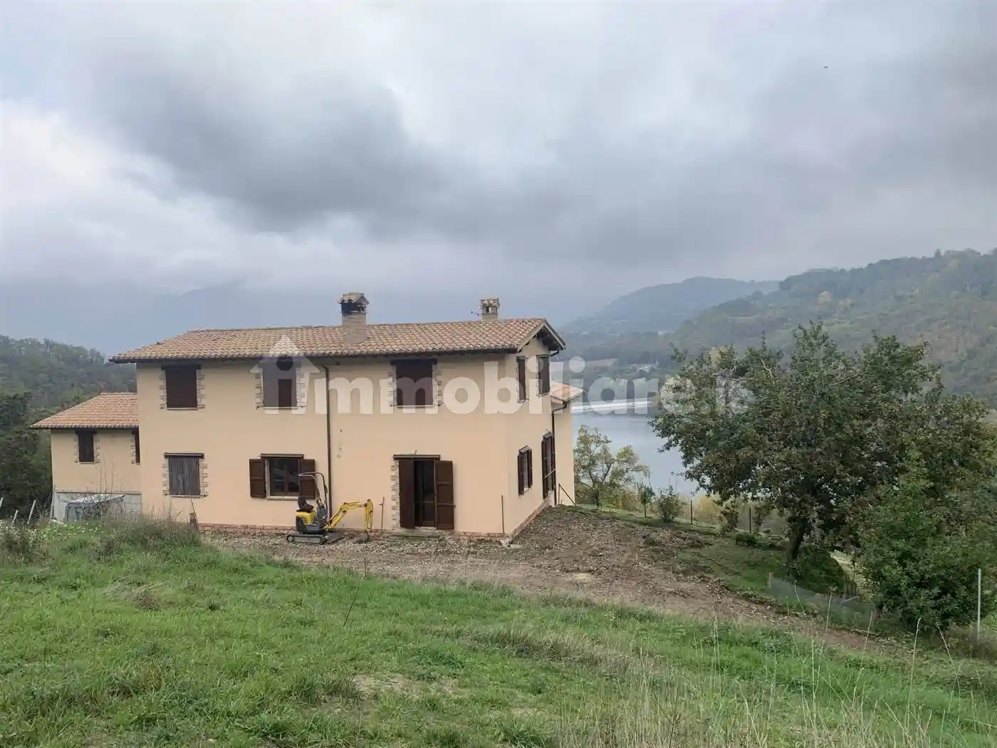 Villa in vendita a Camerino