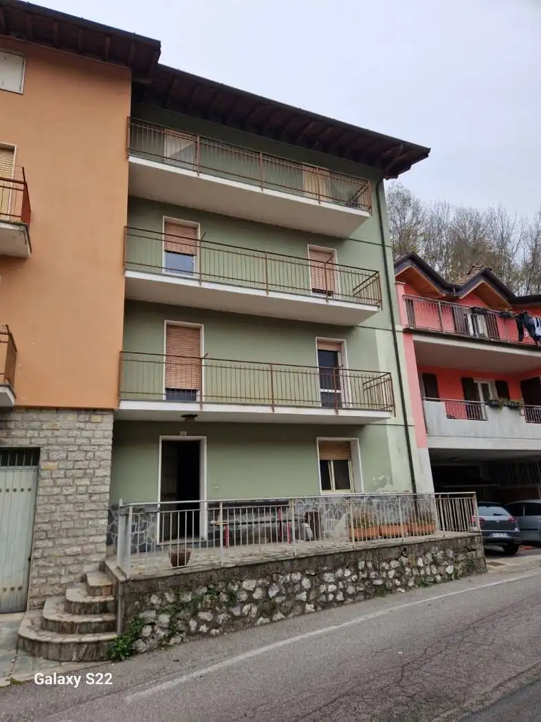 Casa indipendente in vendita a Camerata Cornello