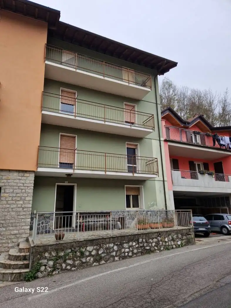 Terratetto unifamiliare 214 m², da ristrutturare, Camerata Cornello - foto 4