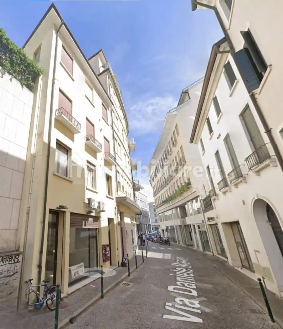 Palazzo - Edificio in vendita a Treviso