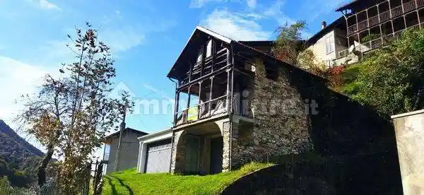 Casa indipendente in vendita a Varallo