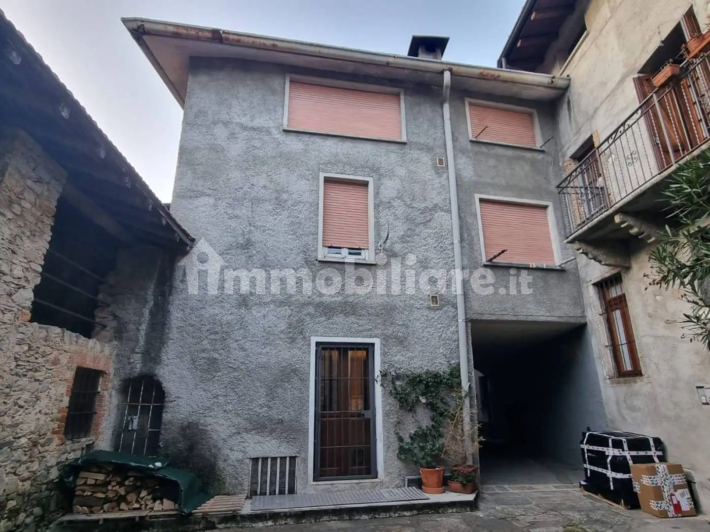 Appartamento in vendita a Castello Cabiaglio