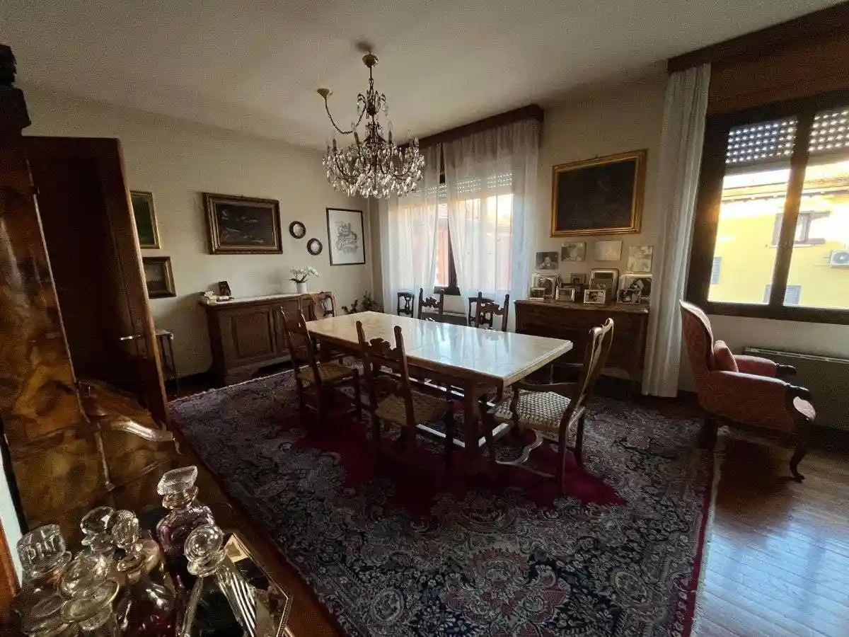 Villa in vendita a Reggio Emilia