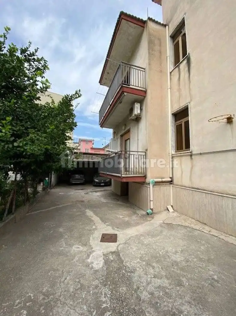 Palazzo - Edificio in vendita a Marigliano