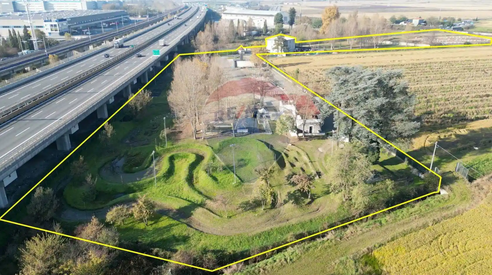 Palazzo - Edificio in vendita a Novara