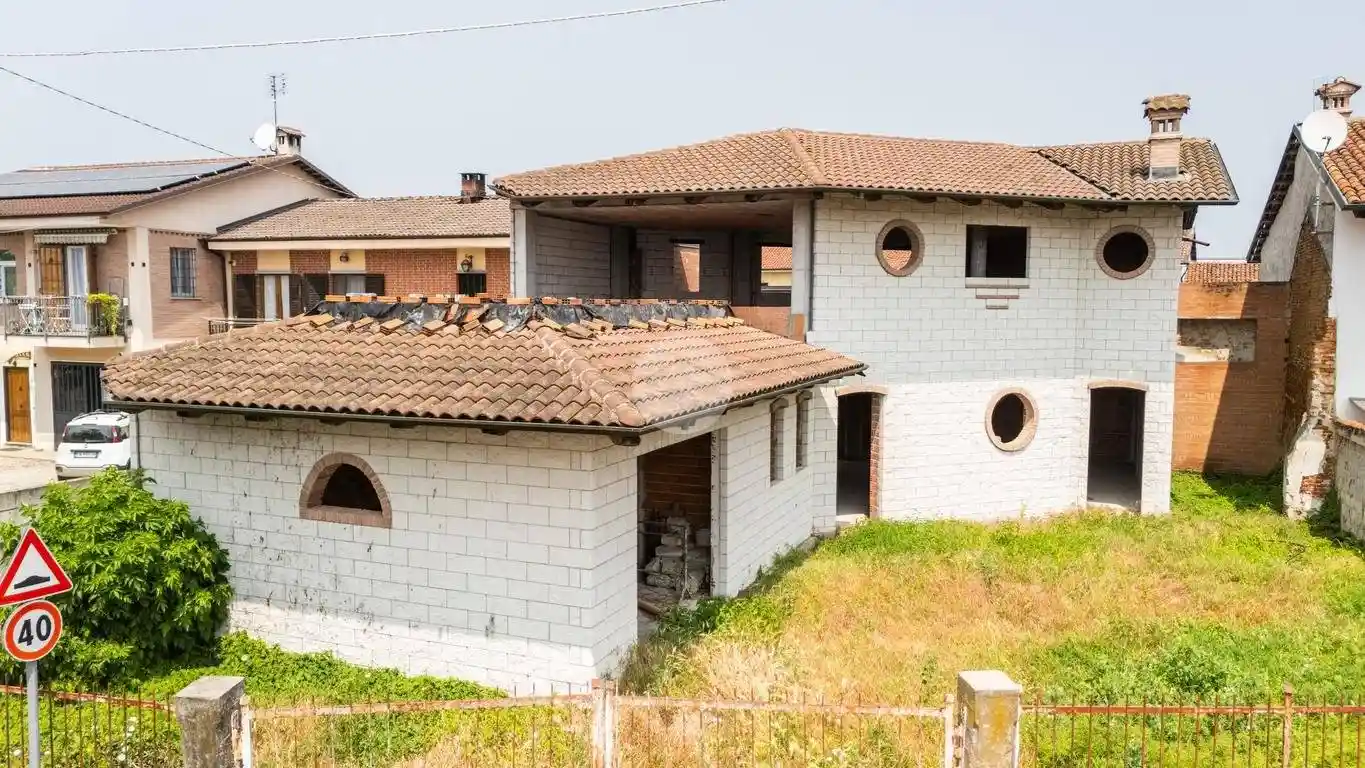 Casa indipendente in vendita a Cherasco