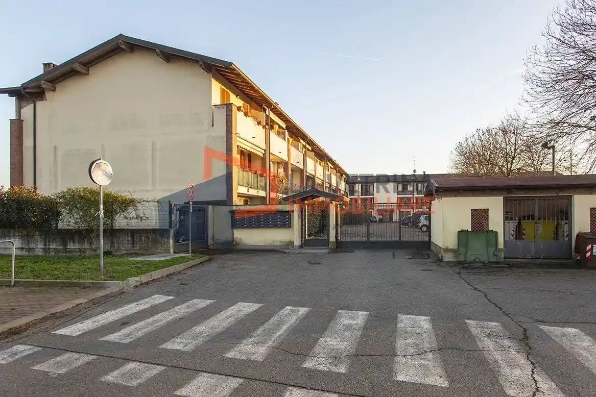 Villa in vendita a Vernate