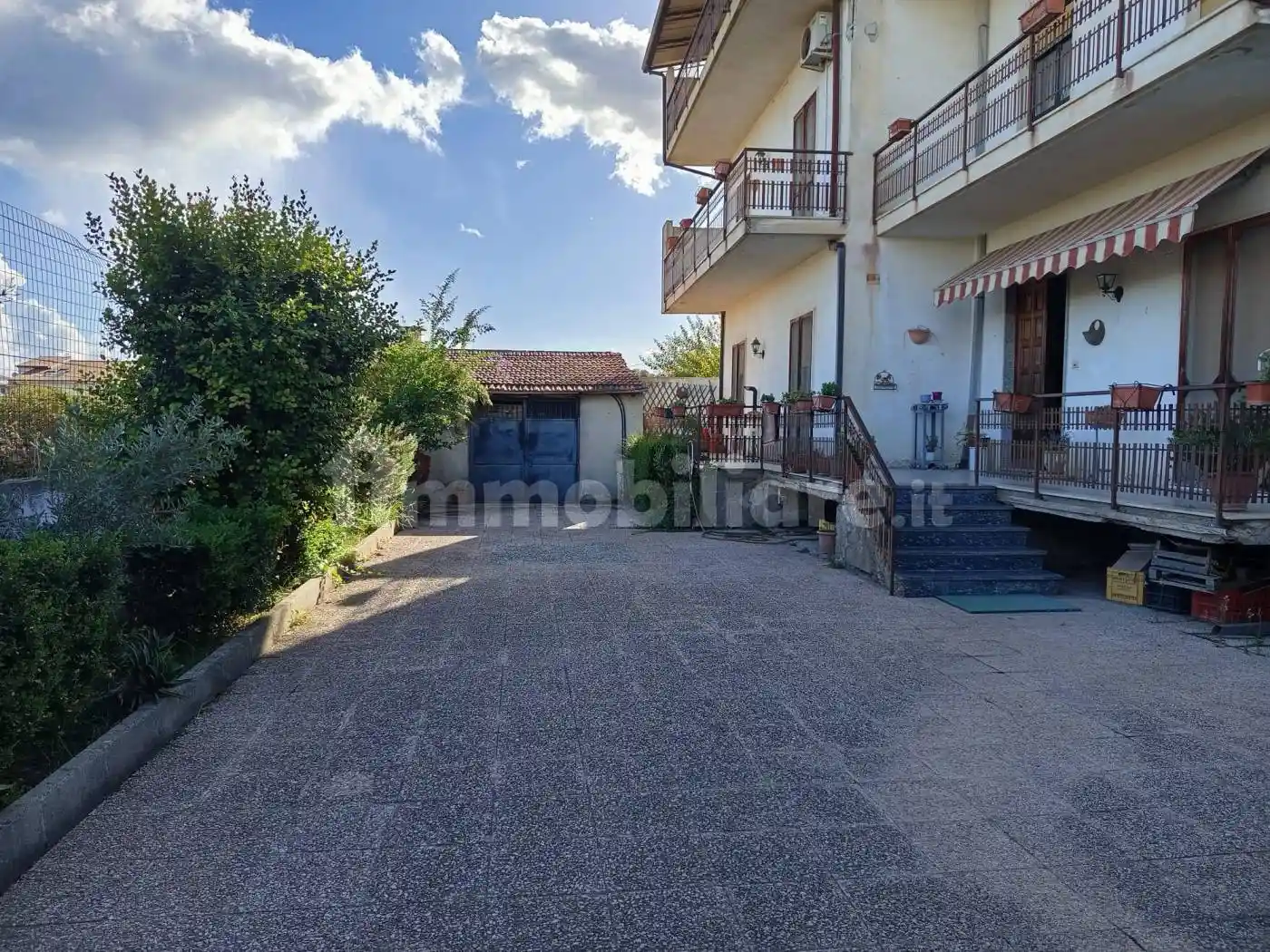 Villa bifamiliare, buono stato, 360 m², Locri - foto 2