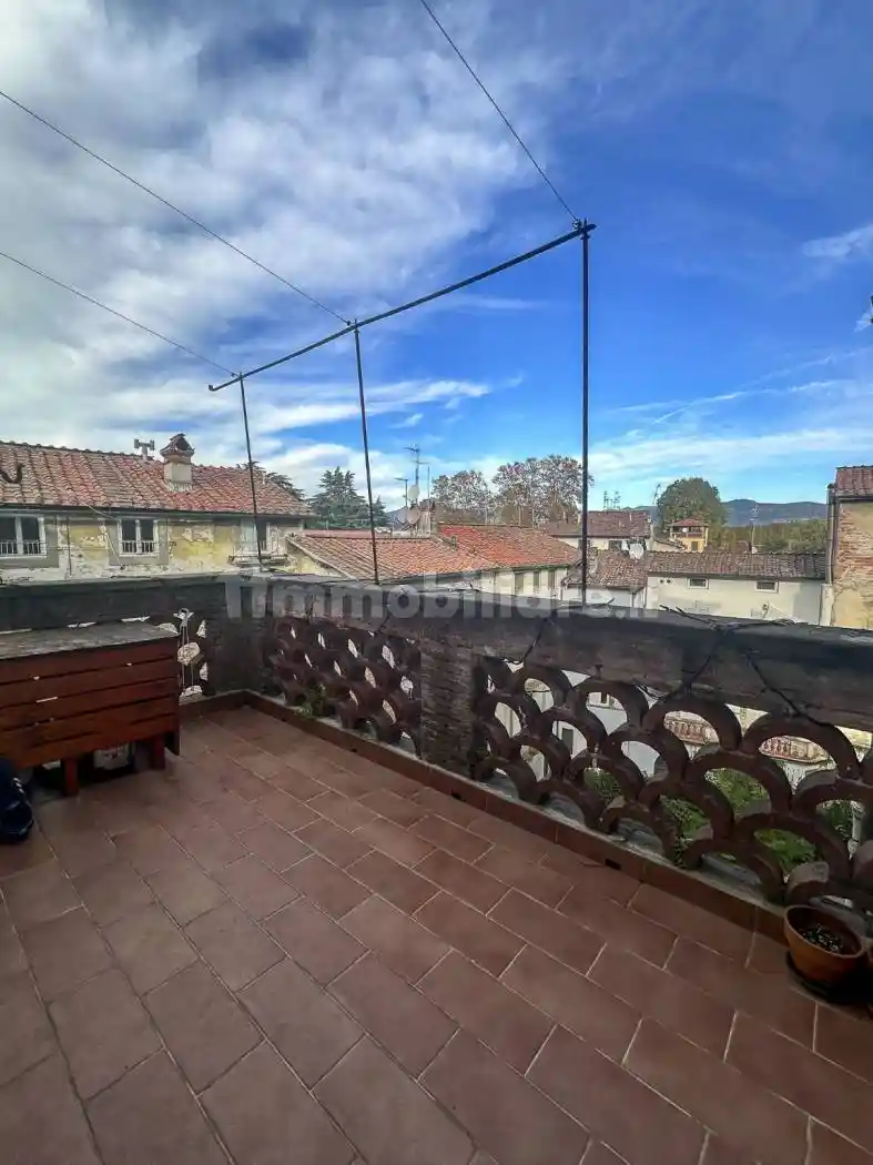 Appartamento in vendita a Lucca