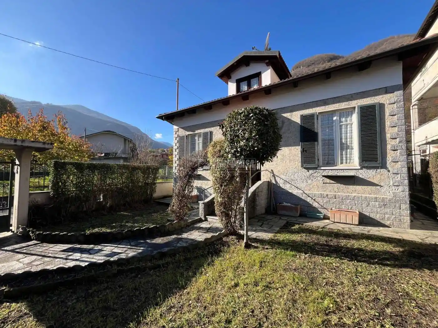 Casa indipendente in vendita a Pont-Canavese