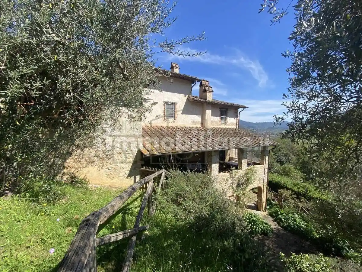 Rustico - Casale in vendita a Camaiore