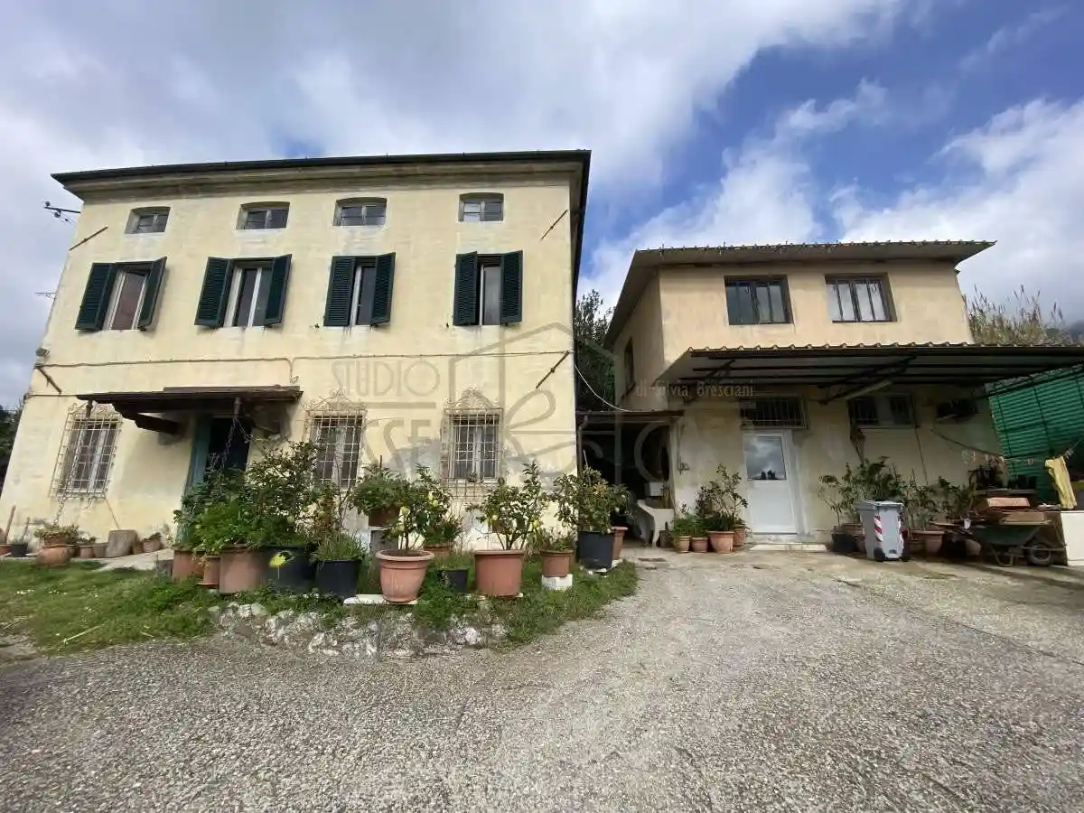 Rustico - Casale in vendita a Camaiore