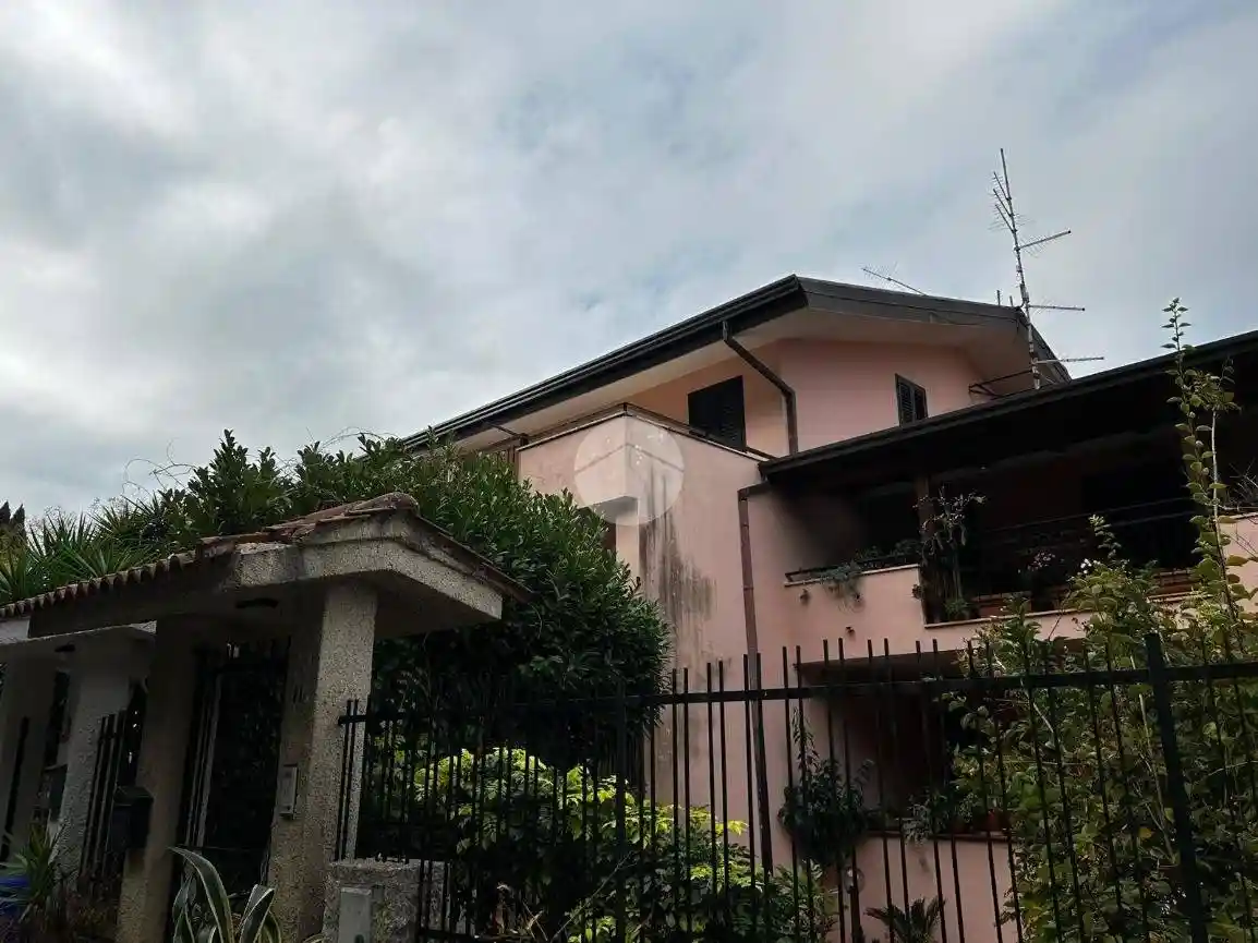 Villa plurifamiliare via Domenico Martire 9, Tivolille Pasquali Merenzata, Mendicino - foto 2