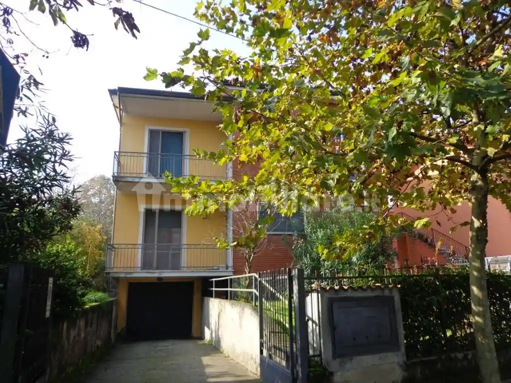 Villa in vendita a Castelleone