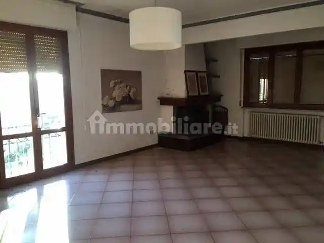 Villa in vendita a Cascina