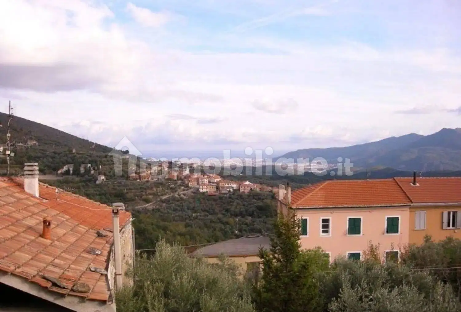 Appartamento in vendita a Arnasco