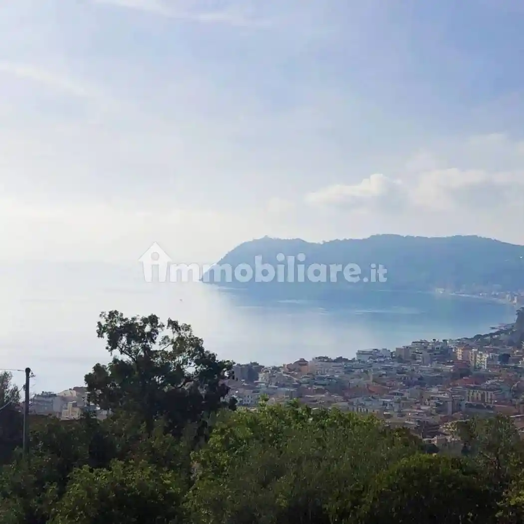 Villa in vendita a Alassio