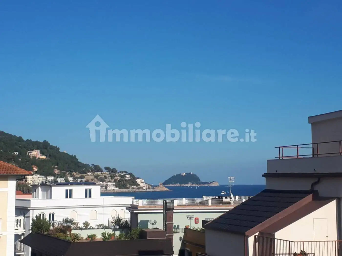 Appartamento in affitto a Alassio