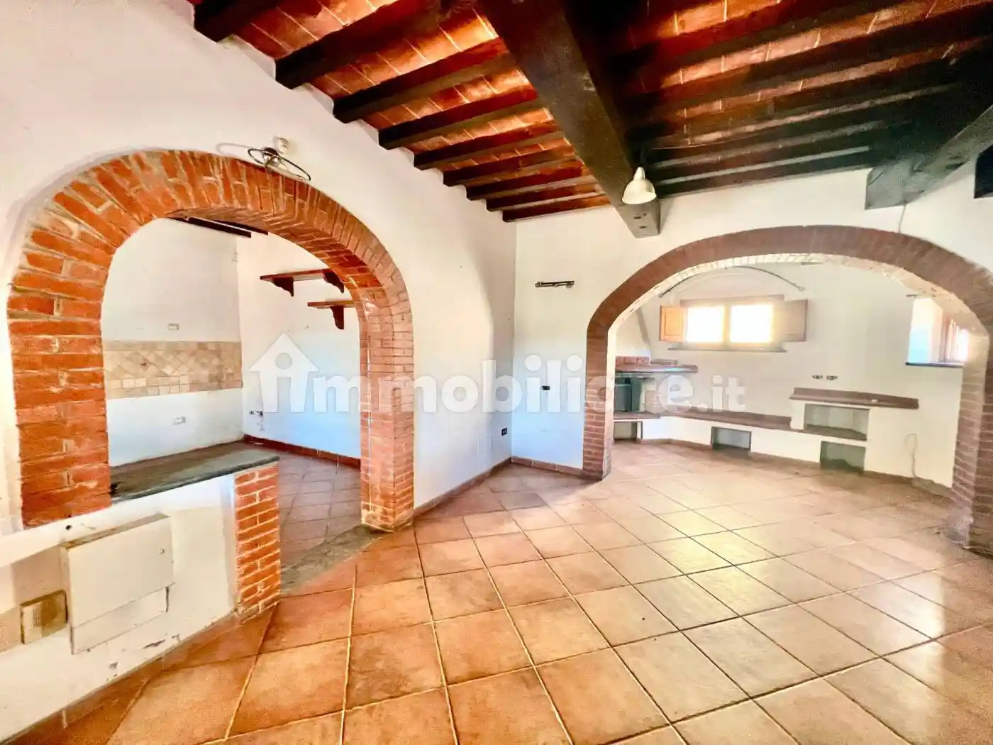 Casa indipendente in vendita a Campi Bisenzio