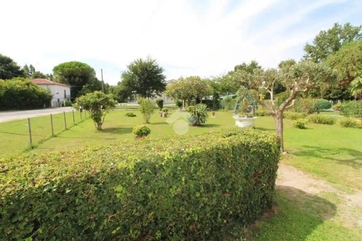 Rustico - Casale in vendita a Roncade