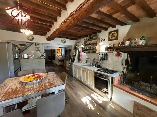 Rustico - Casale in vendita a Camaiore