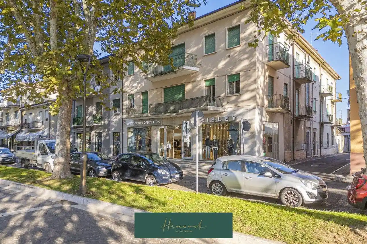 Palazzo - Edificio in vendita a San Giovanni Lupatoto