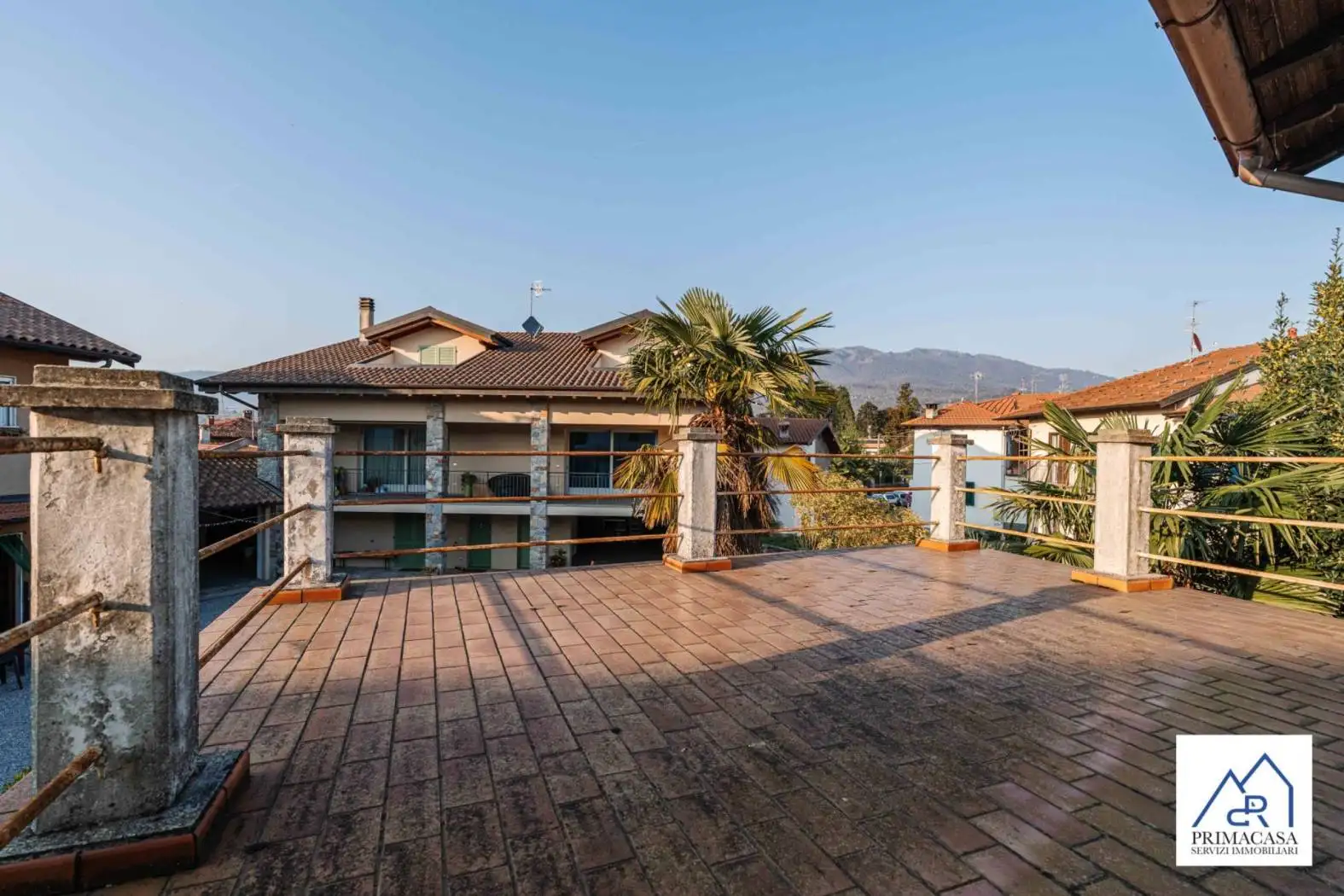 Casa indipendente in vendita a Bardello con Malgesso e Bregano