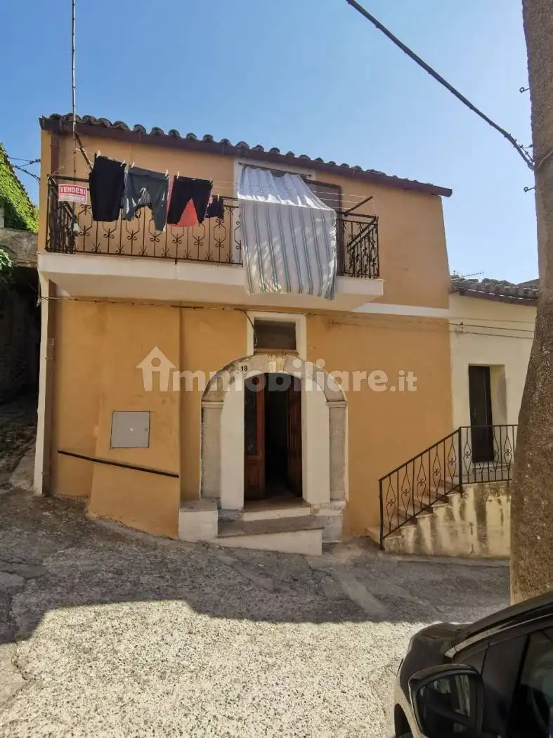 Appartamento in vendita a Gerace