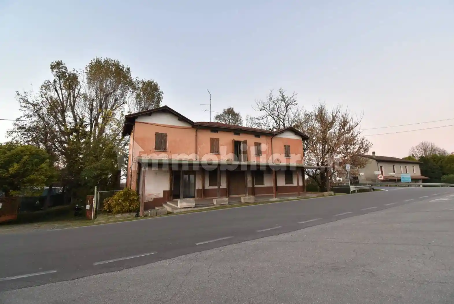 Palazzo - Edificio in vendita a Guastalla