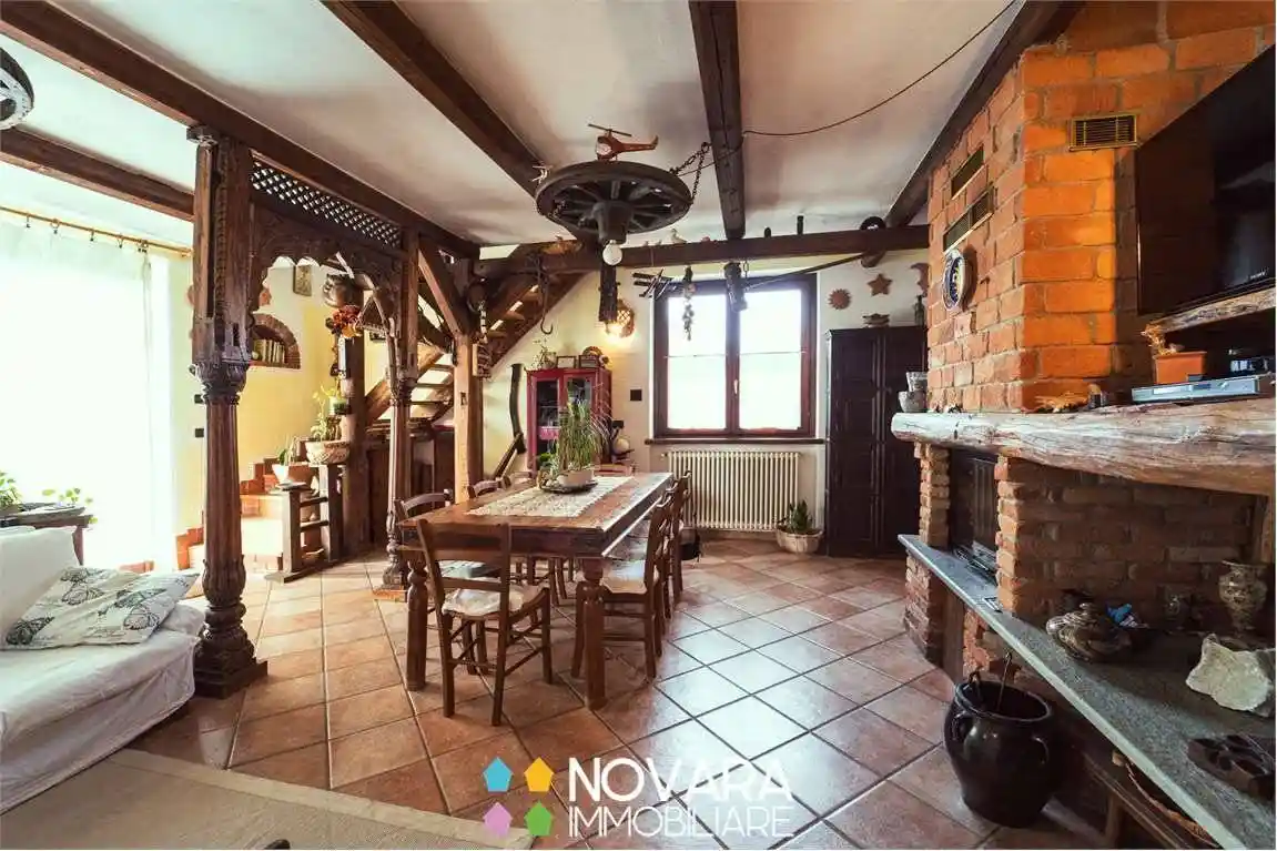 Villa unifamiliare via XI Settembre, 7, Vicolungo - foto 3