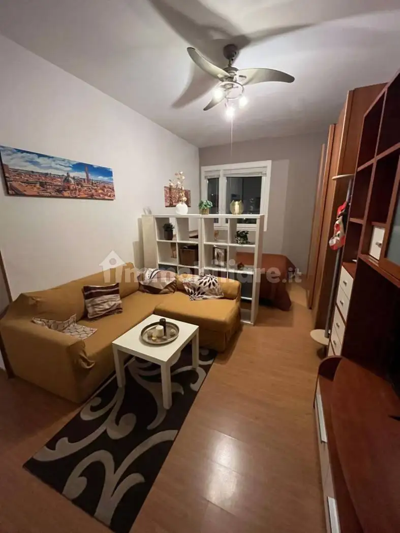 Palazzo - Edificio in affitto a Bologna