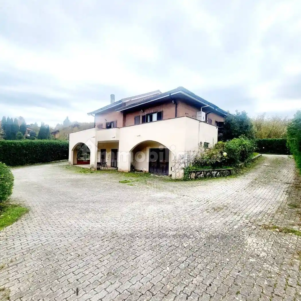 Villa unifamiliare Contrada Sant'Eustachio Pennini, Valle, Pennini, Sant'Eustachio, Avellino - foto 2