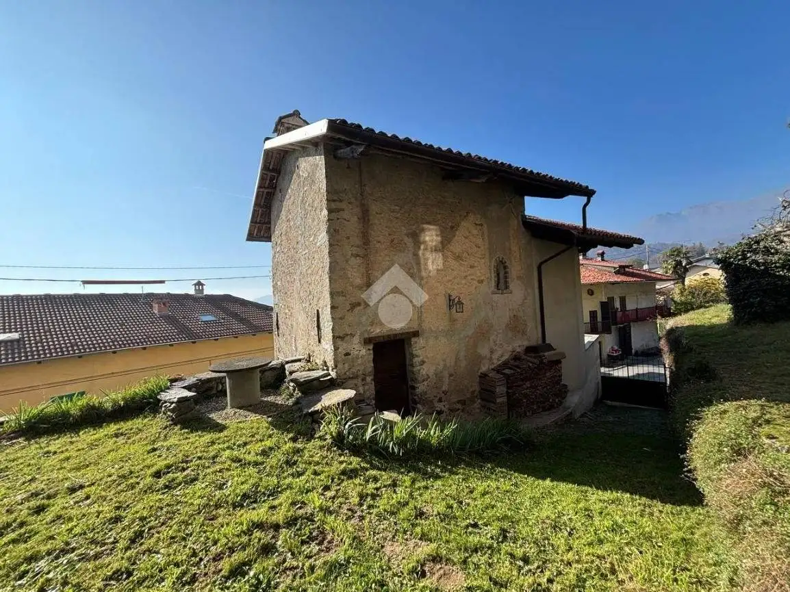 Casa indipendente in vendita a Val di Chy